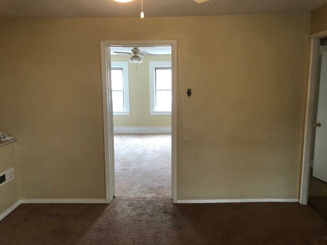 Building Photo - 4804 Cypress St