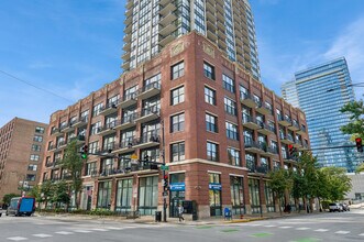 Building Photo - 210 S Desplaines St