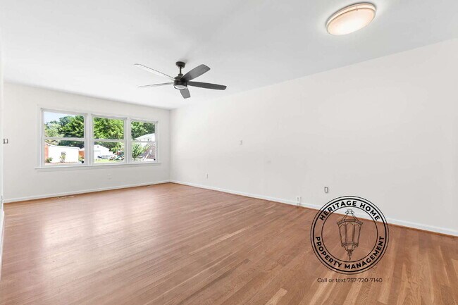 Building Photo - "Charming 3-Bed Oasis with Scenic Views & Modern Touches on Faubus Drive!"