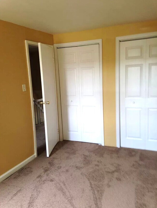 Building Photo - 3 Bedroom Rental in Halethorpe