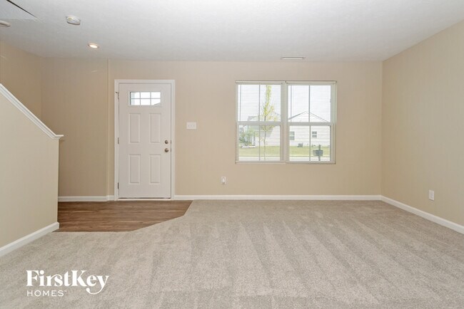 Foto del edificio - 7079 E Mardenis Drive S