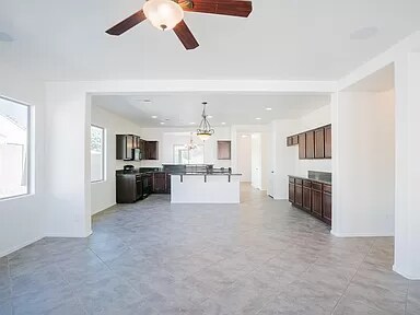 Foto del edificio - 16958 W Rio Vista Ln