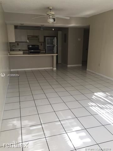 Foto del edificio - 8888 SW 131st Ct