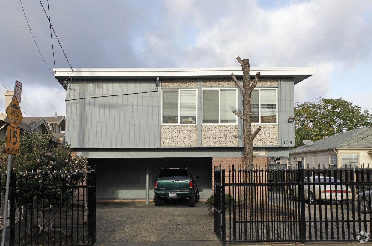 Foto del edificio - 1701 39th Ave