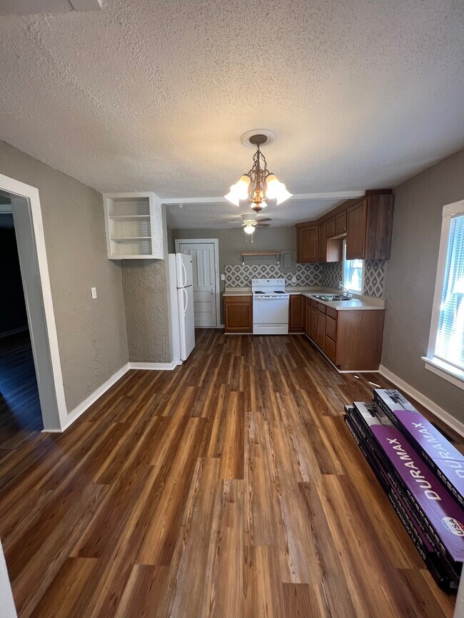 Foto del edificio - 1509 Humes Ave NE