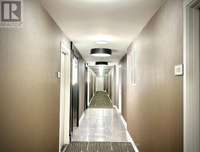 Building Photo - 5101 Dundas St W