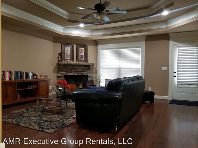 Foto del edificio - 4 br, 3 bath House - 58 Oakwood Dr