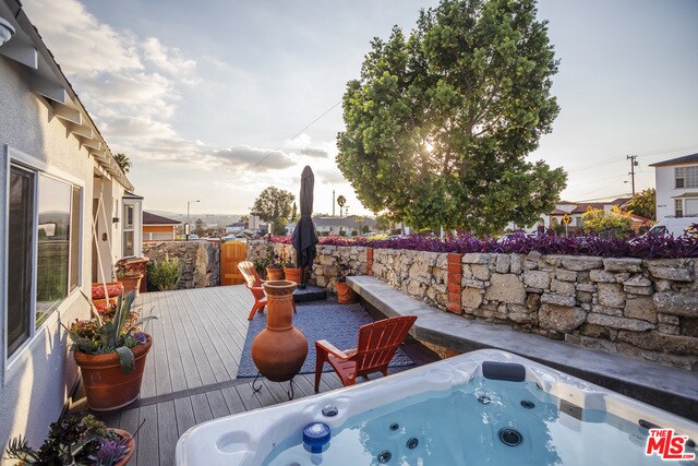 Foto principal - 5958 Overhill Dr