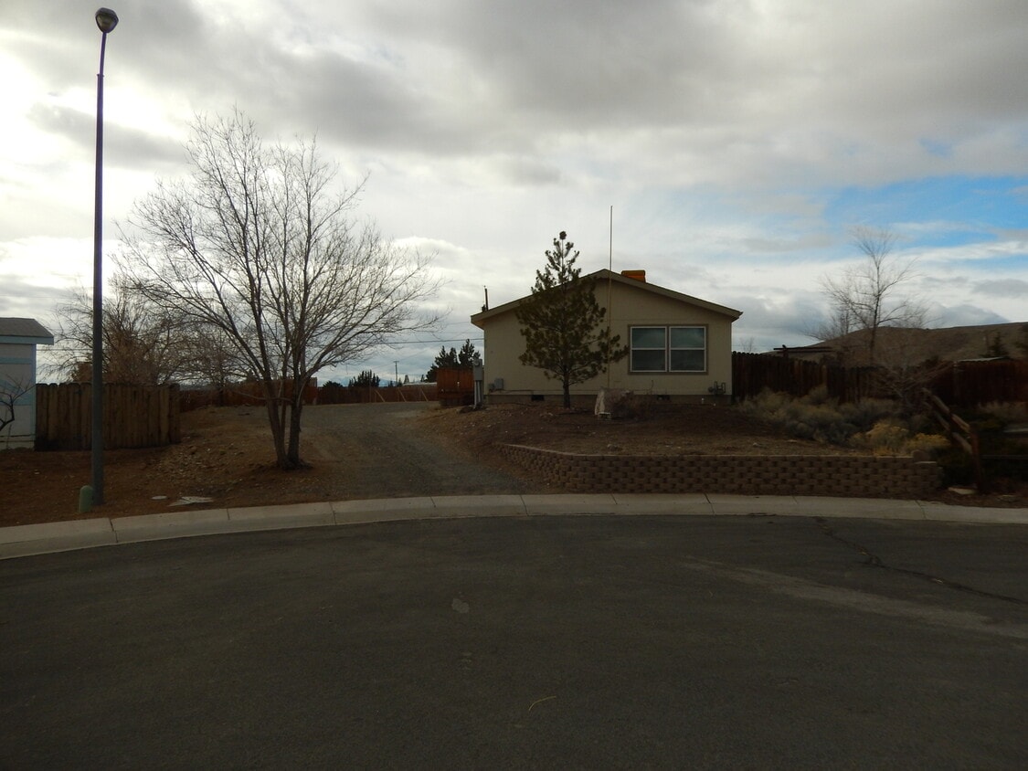 413 Feldspar Cir, Mound House, NV 89706 House Rental in Mound House, NV