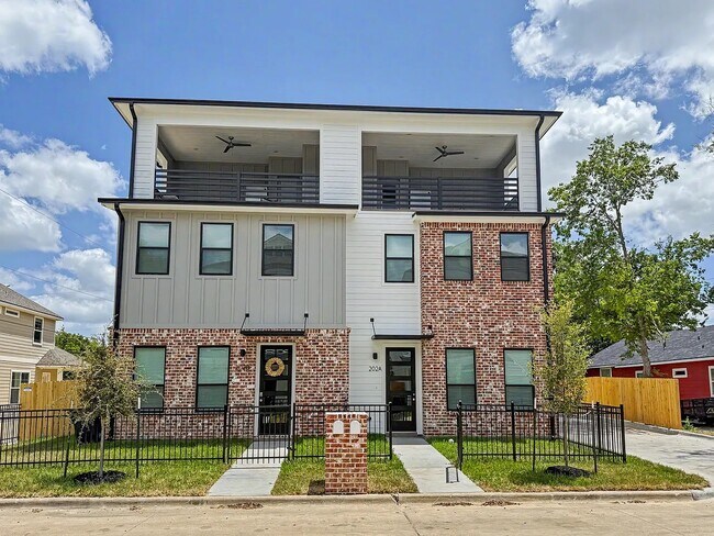 Building Photo - 202 Park Pl