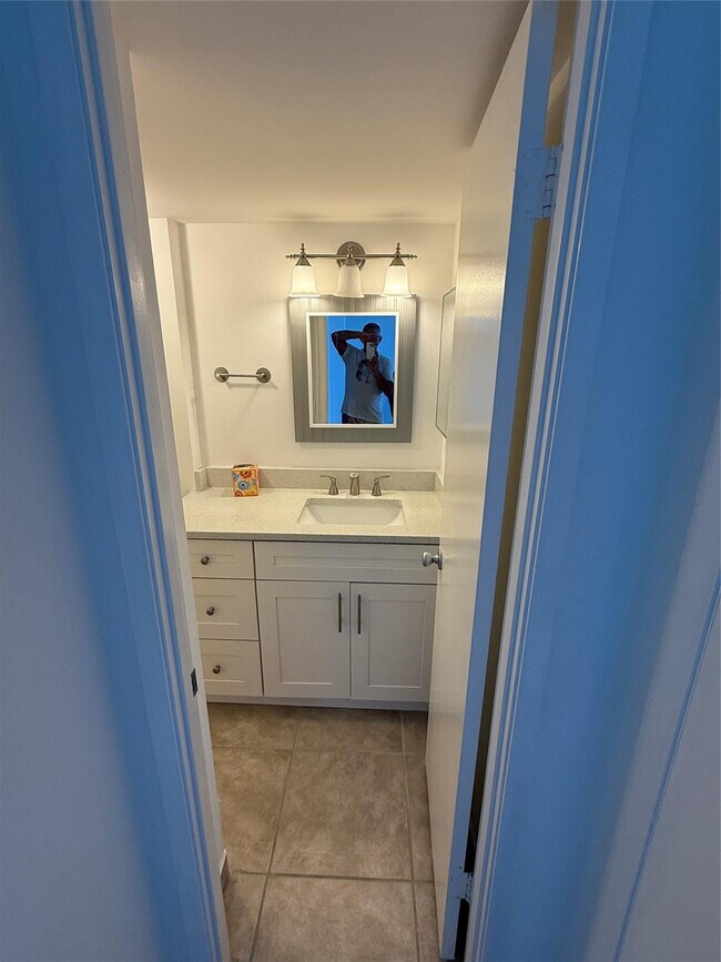 Foto del edificio - 111 Briny Ave