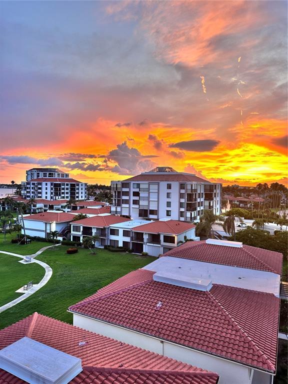 Foto del edificio - 6361 Bahia Del Mar Blvd S
