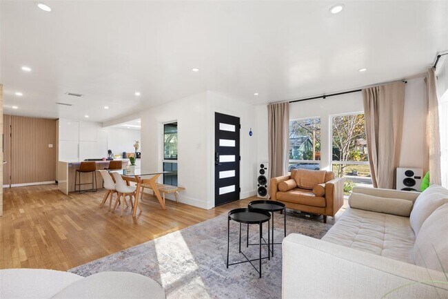 Foto del edificio - 1403 Palo Duro Rd