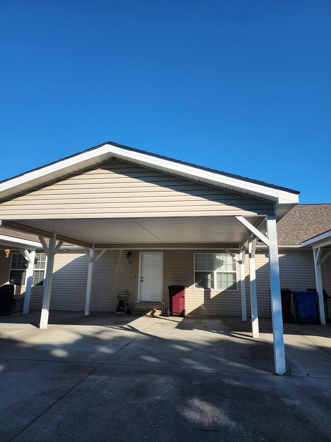 Building Photo - 229 Olympia Dr