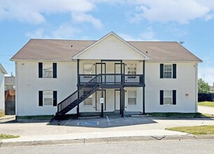 Building Photo - 143 Darlene Dr