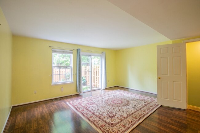 Building Photo - Charming 3 BR/2.5 BA Townhome in Elkridge!