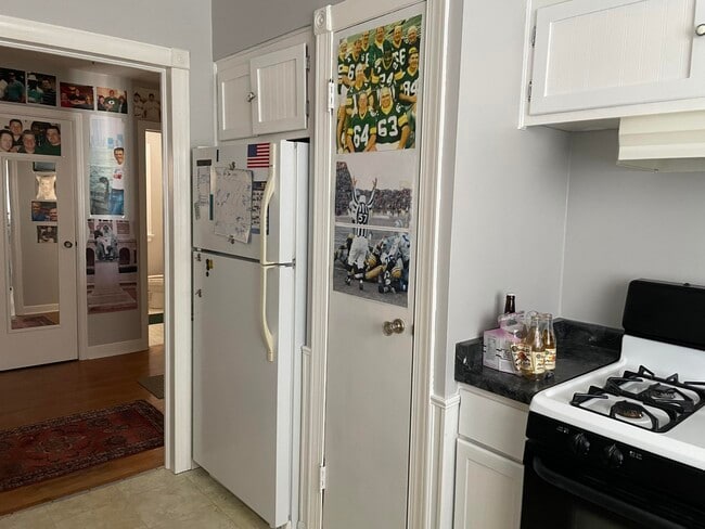 Building Photo - 2020 S 82nd St