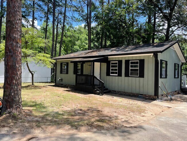 Foto del edificio - 303 Gator Lake Ct