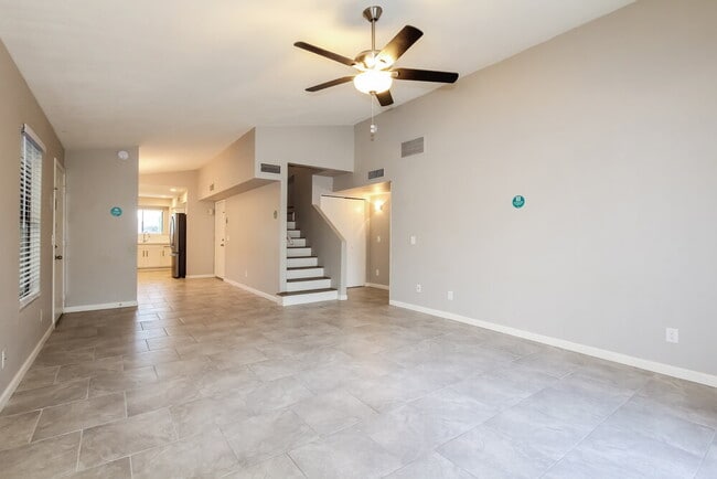 Building Photo - 8724 W John Cabot Rd