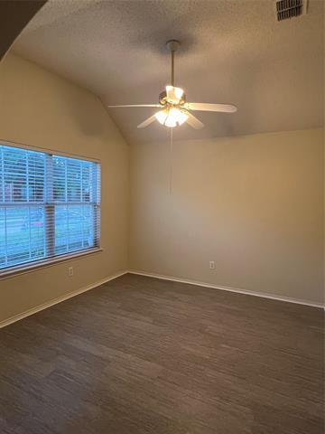 Foto del edificio - 3021 Mill Ridge Dr
