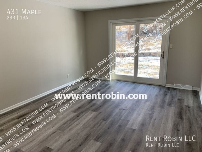 Building Photo - 431 Maple-