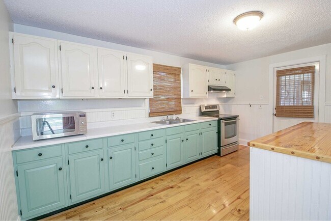 Foto del edificio - 2877 Old Clarksville