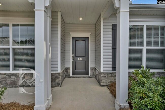 Foto del edificio - 807 Spring Cress Dr