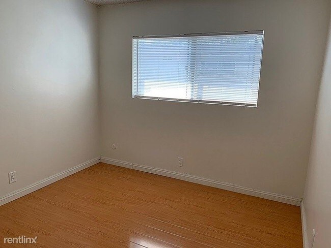 Foto del edificio - 311 S Ave 56