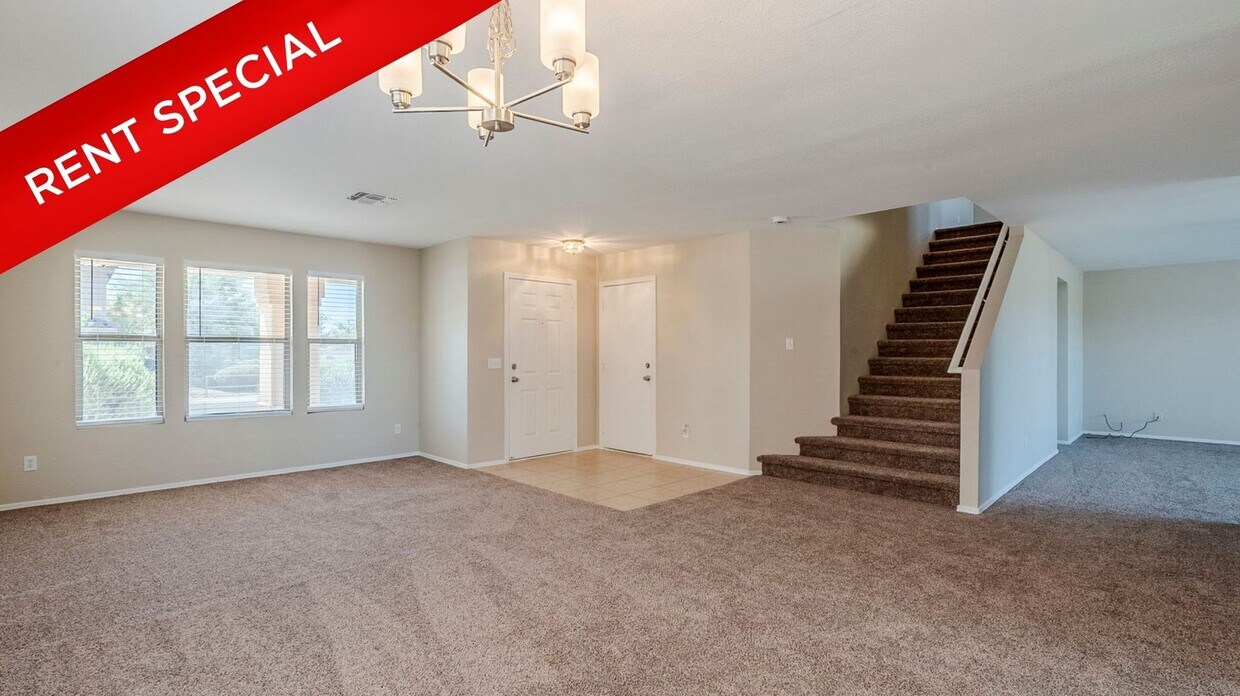 Primary Photo - Spacious Living in SK Ranch!