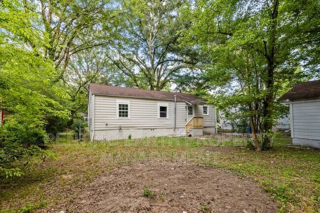 Foto del edificio - 832 Meadowbrook Dr