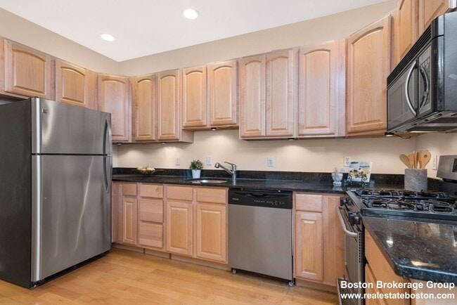 Photo - 8 Howell St House