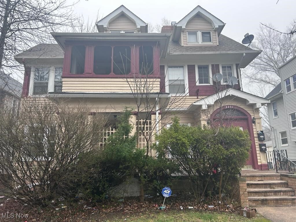 Primary Photo - 3351 Desota Ave