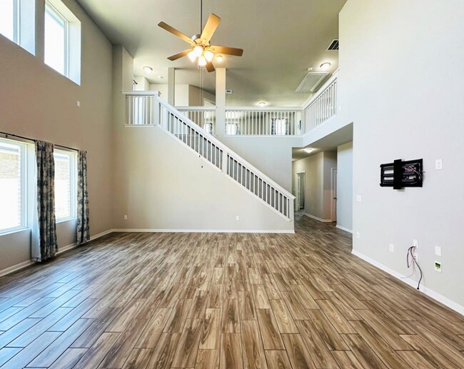 Foto del edificio - 6501 Golden Bough Ln
