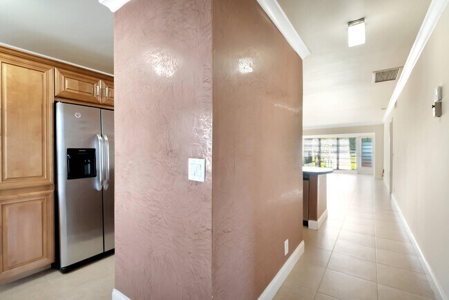 Foto del edificio - 2840 SW 13th St
