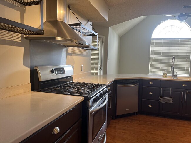 Foto del edificio - 174 Shady Hill Cir