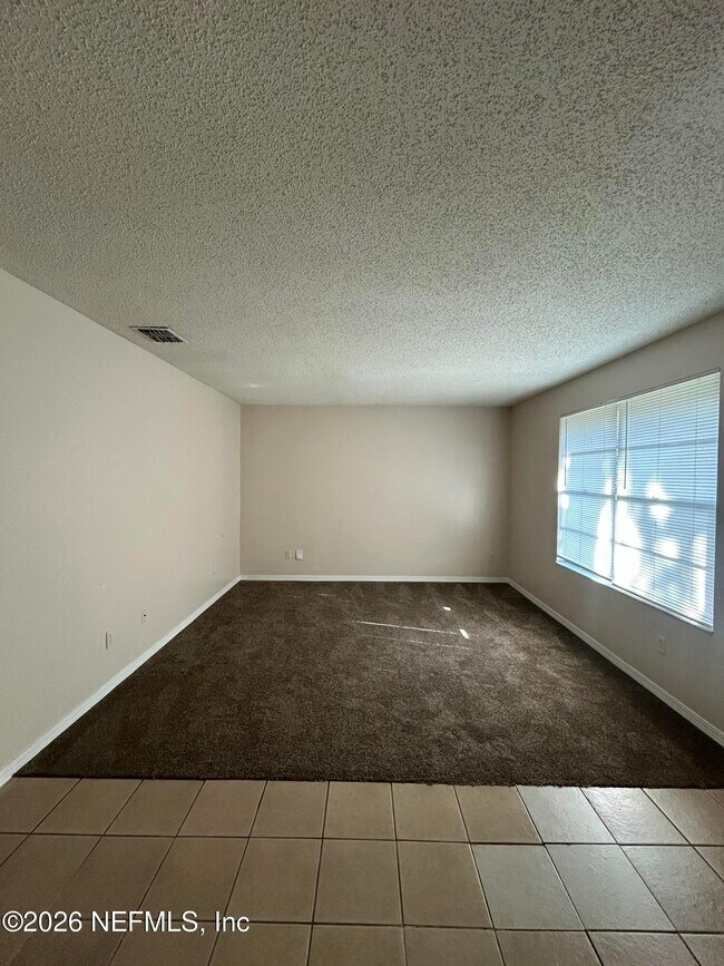 Foto del edificio - 470 Crabapple Ct