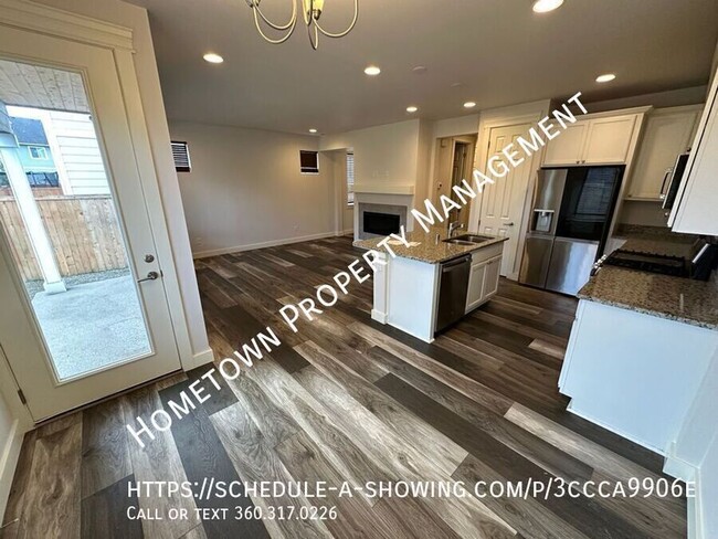 Foto del edificio - Gorgeous 4 Bedroom Townhome in Lacey - Ava...