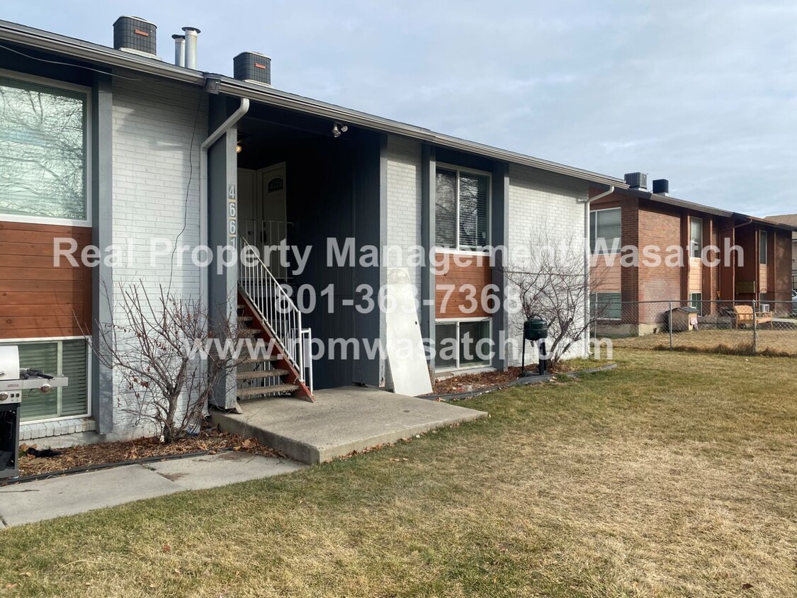 Primary Photo - Come See This Remodeled 2 Bedroom 1 Bath F...