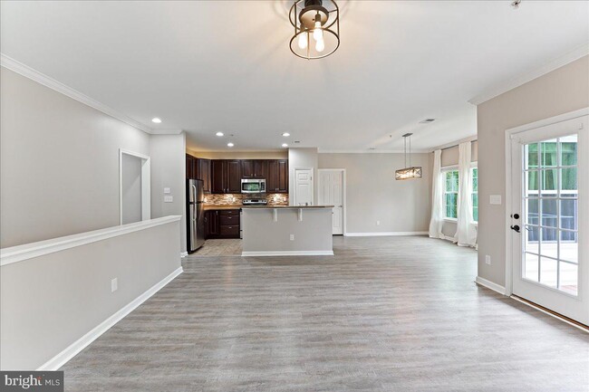 Building Photo - 412 Larose Dr