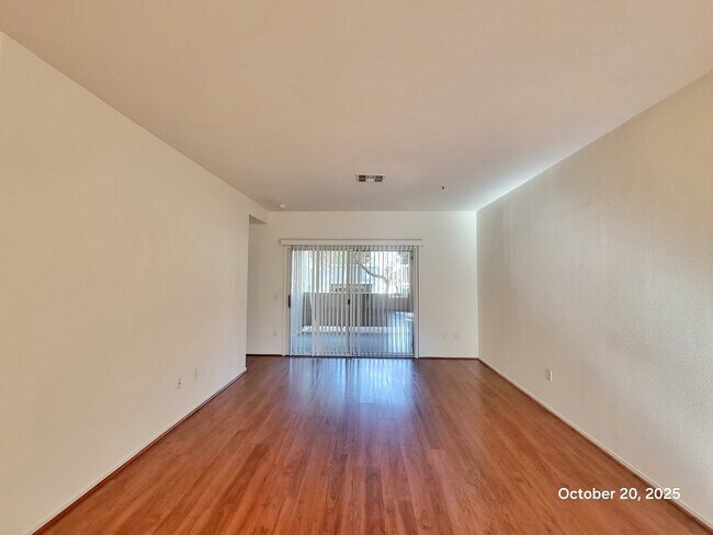 Foto del edificio - 1004 Duckhorn Ct