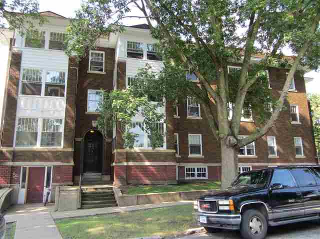 Building - Colonial Apartments