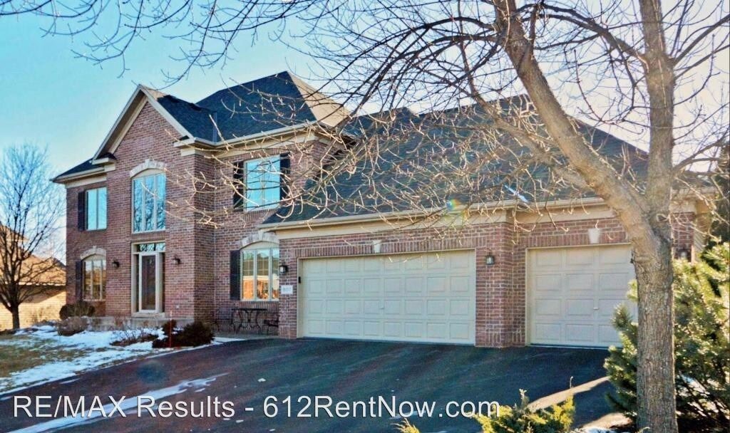 5 br, 4 bath House 807 Ramsey Ave House Rental in Carver, MN