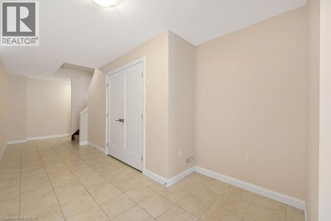 Building Photo - 1169 Garner Rd E