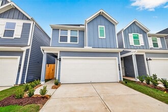 Building Photo - 28142 Meadowlark Sky Dr