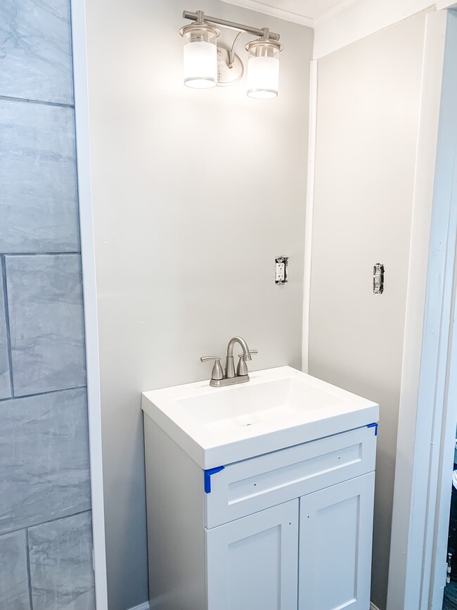 Bathroom 1 - 539 W Smith Rd