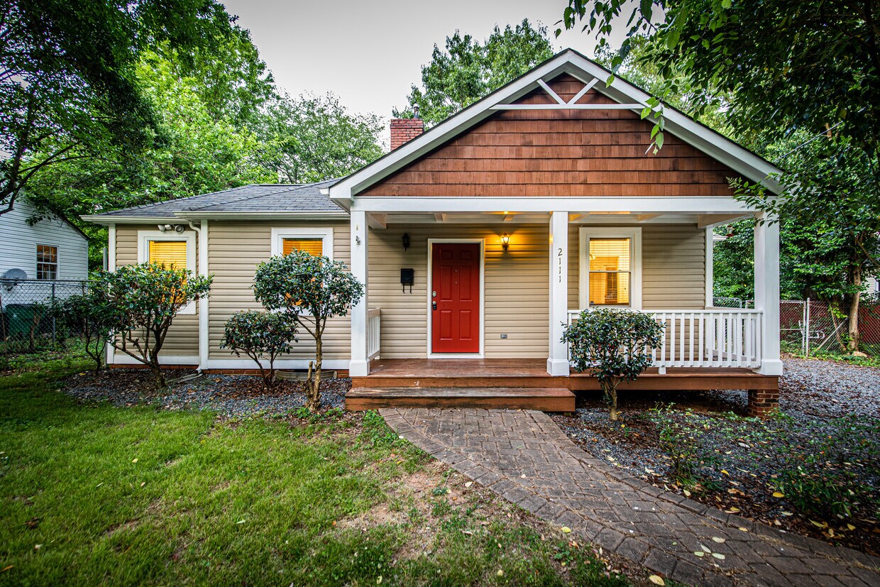 Foto principal - 2111 Highland St