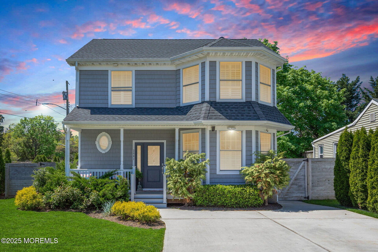 Foto principal - 2801 Harrison St