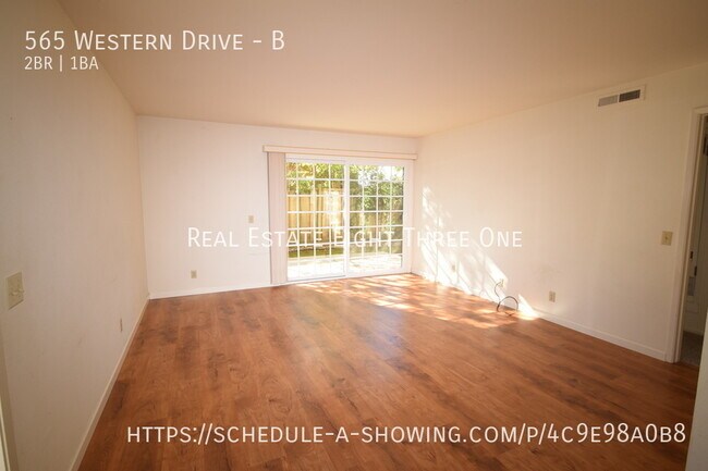 Foto del edificio - 565 Western Dr