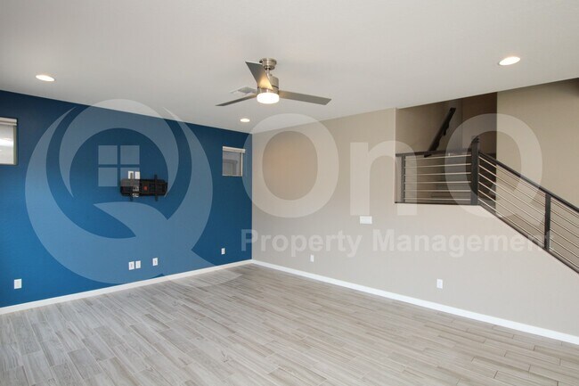 Building Photo - 824 E Ashurst Dr