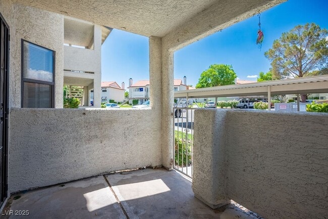 Foto del edificio - 2712 Beaver Creek Ct